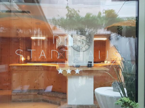 Отель Das Stadthaus  Нойзидль-Ам-Зе